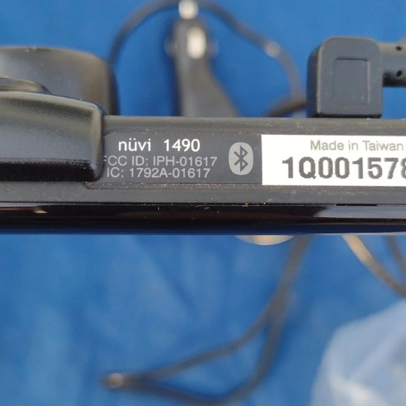 Garmin Nuvi 1490 - Picture 2 of 2